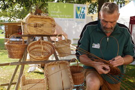 VBW der Justizanstalt Suben - Korbflechten